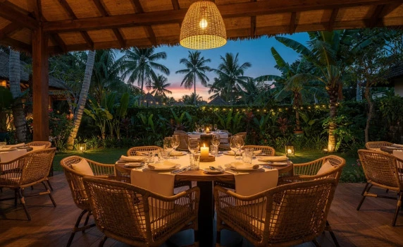 Mahameru Uluwatu Balinese-inspired architecture and tropical grounds